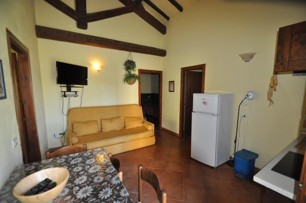 Agriturismo Il Cerrosughero Villa Scarlino Rum bild