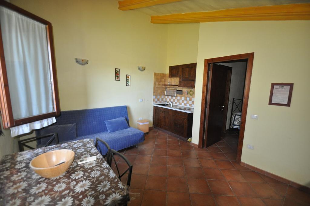 Agriturismo Il Cerrosughero Villa Scarlino Rum bild