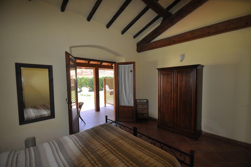 Agriturismo Il Cerrosughero Villa Scarlino Rum bild