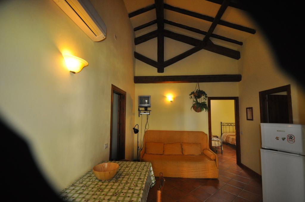 Agriturismo Il Cerrosughero Villa Scarlino Rum bild